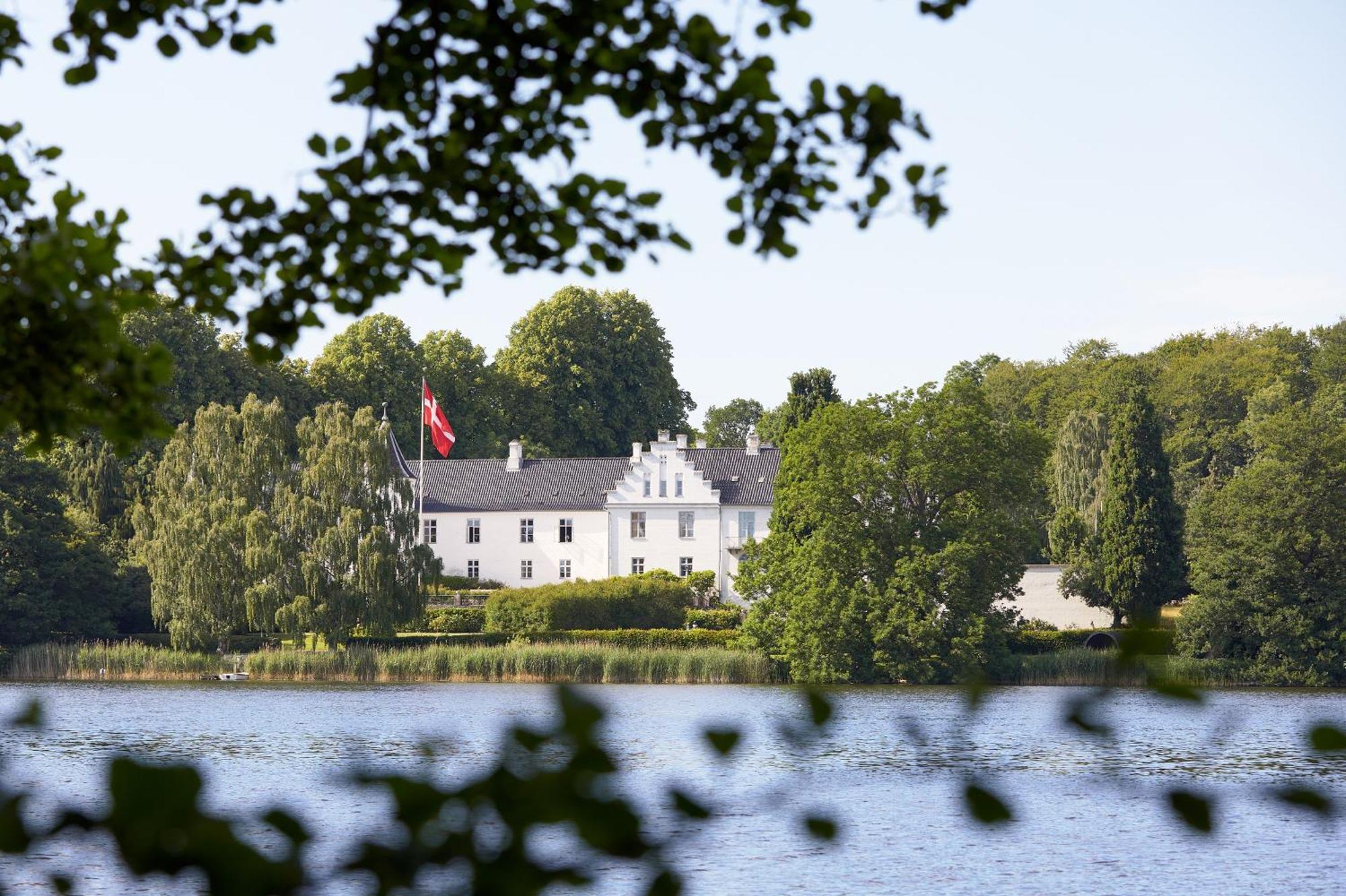 Dallund Slot Sonderso Exterior photo